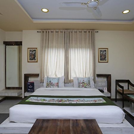 Collection O Greenland Udaipur Dış mekan fotoğraf